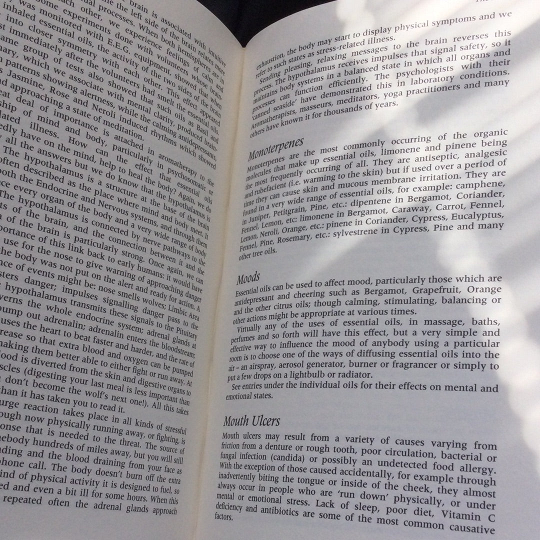 'An A-Z Aromatherapy' by Patricia Davis